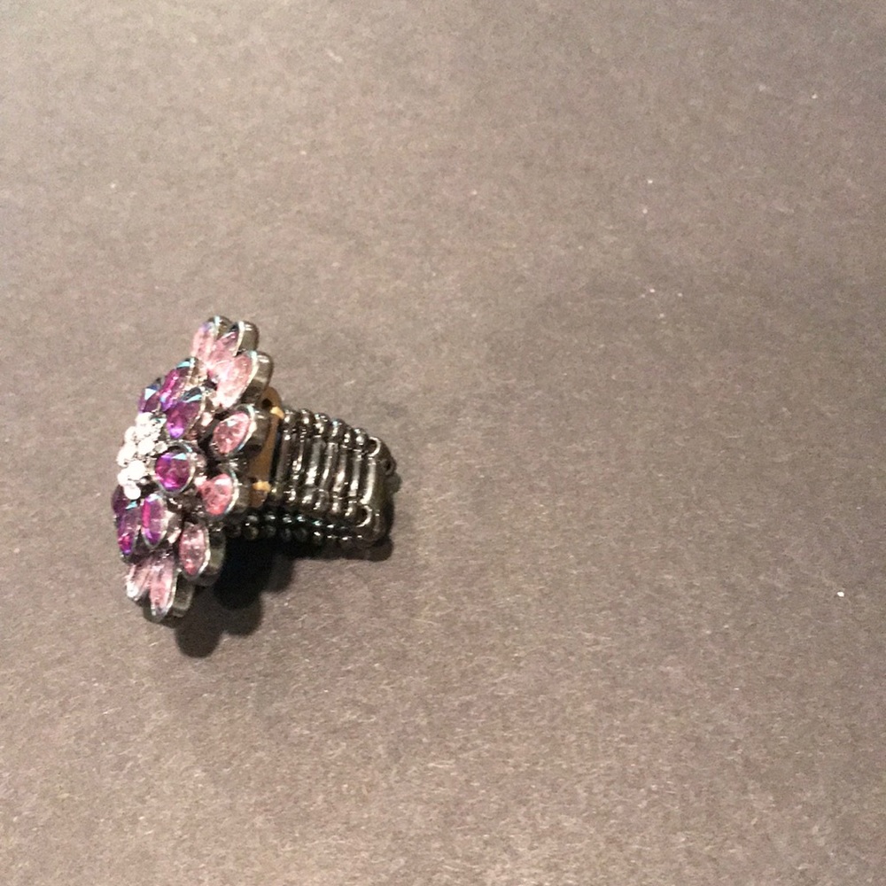 Ring - Picture 2 of 3